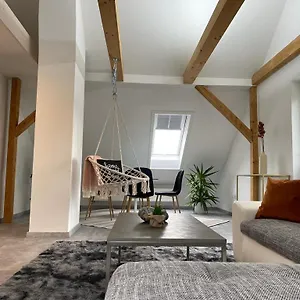Wen Koenigsberger,ruhige Dg-wohnung In Weiden,2 Schlafzimmer,parkplatz, Zentral! Weiden in der Oberpfalz